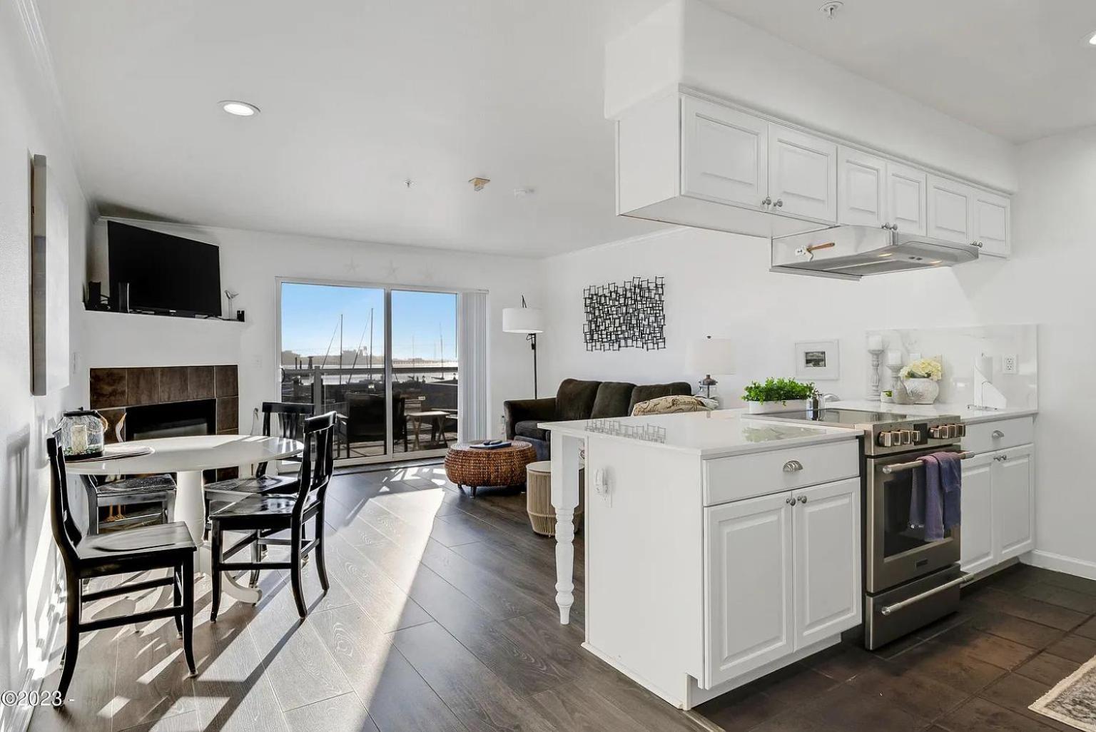 The Landing At Newport Condominium Hotel Extérieur photo